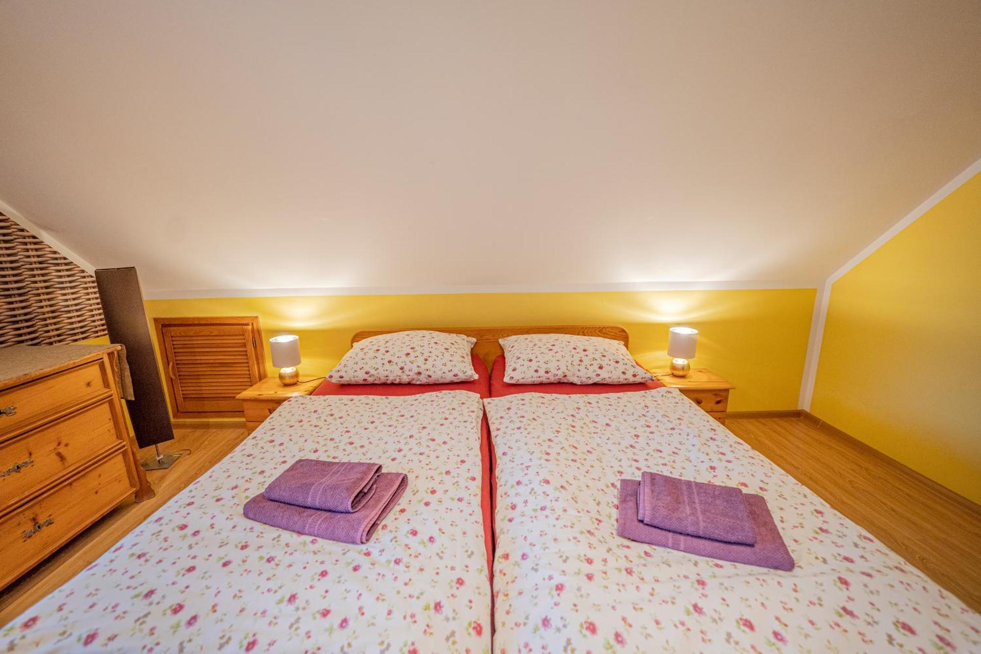 Dom Ogrodnika Apartman Jezow Sudecki Kültér fotó